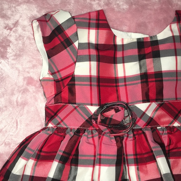 Carter’s - Picture 2 of 5